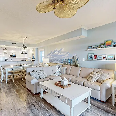Seaside Retreat 101 Apartment